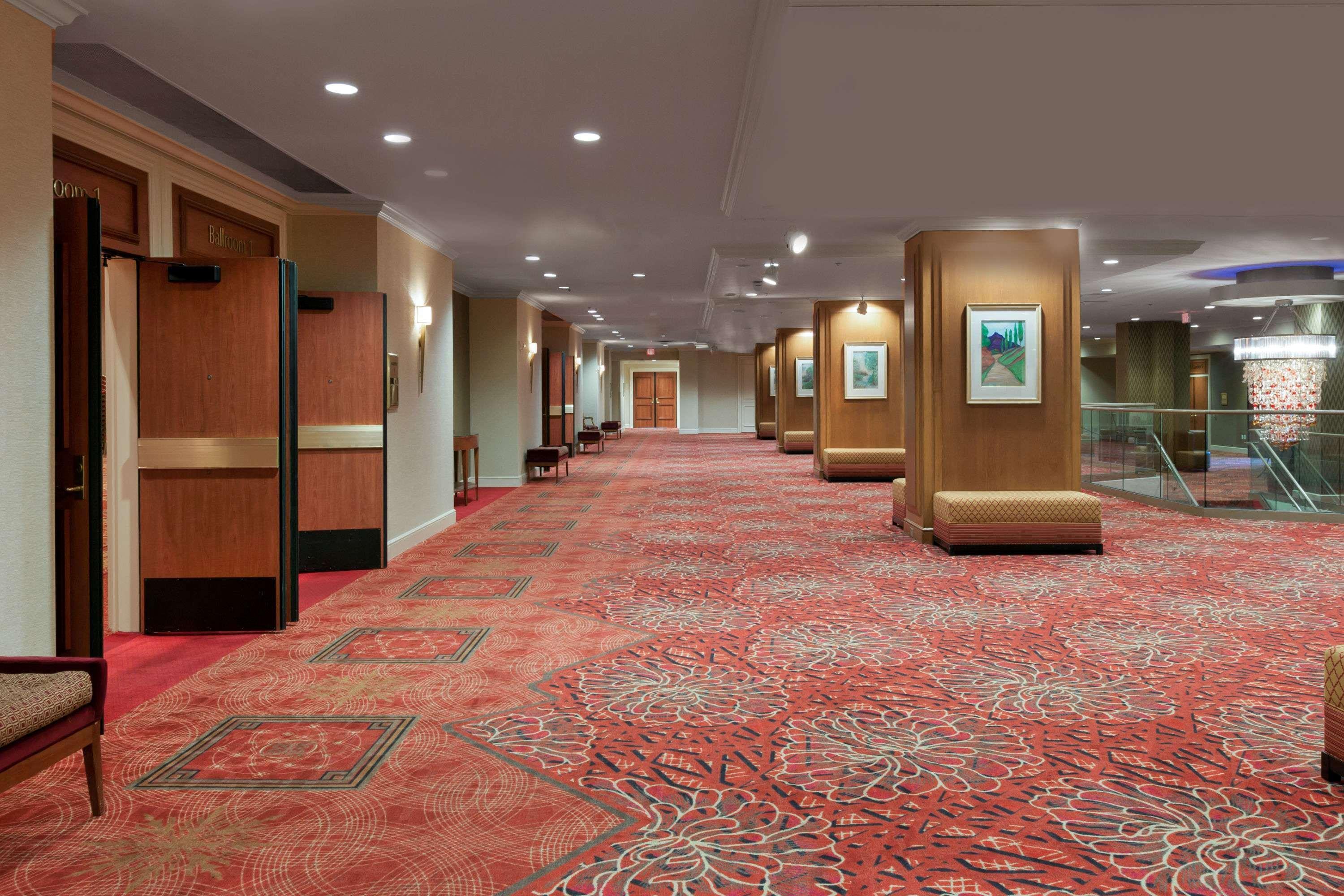 Wyndham Grand Pittsburgh Hotel Bagian luar foto