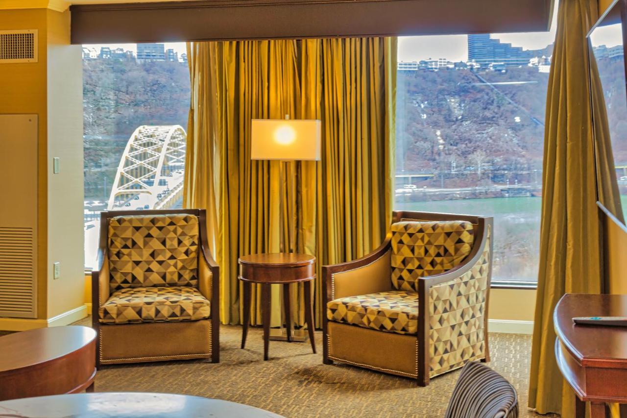 Wyndham Grand Pittsburgh Hotel Bagian luar foto